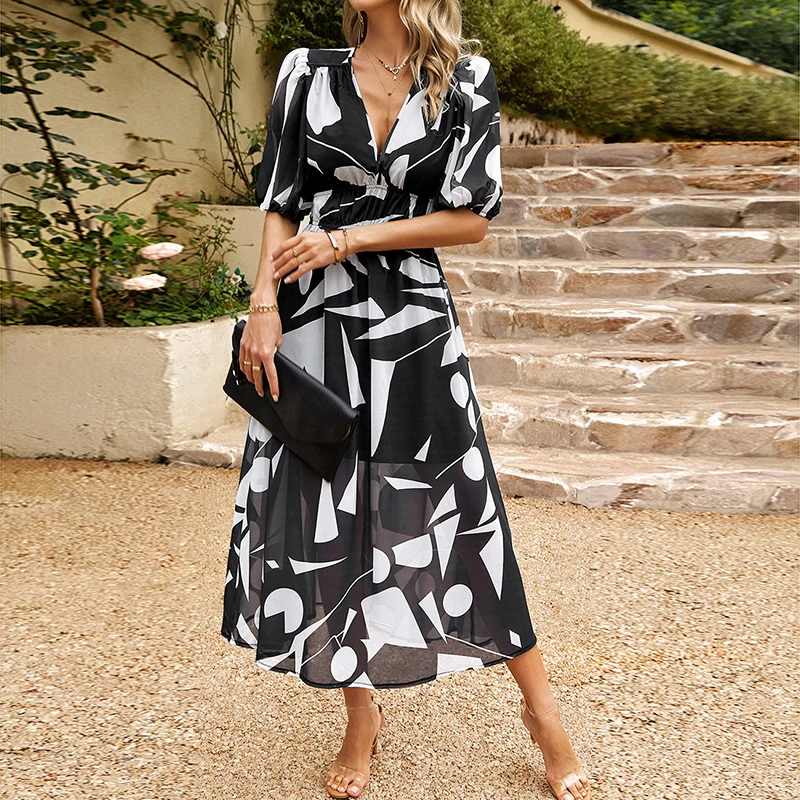 Reem - Trendy floral dress