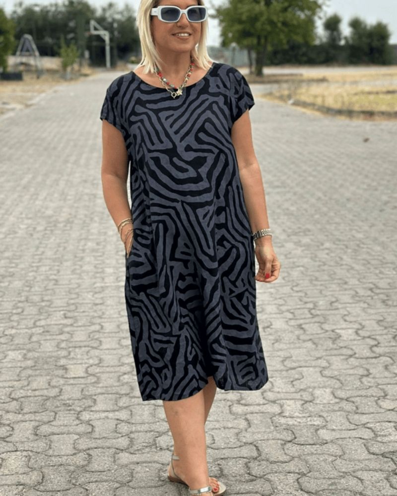 Nelia – Summer Dress with Round Neck and Beautiful Print