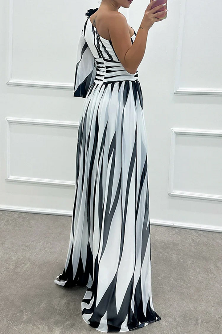 Tilda | Striking Sculpted Gown