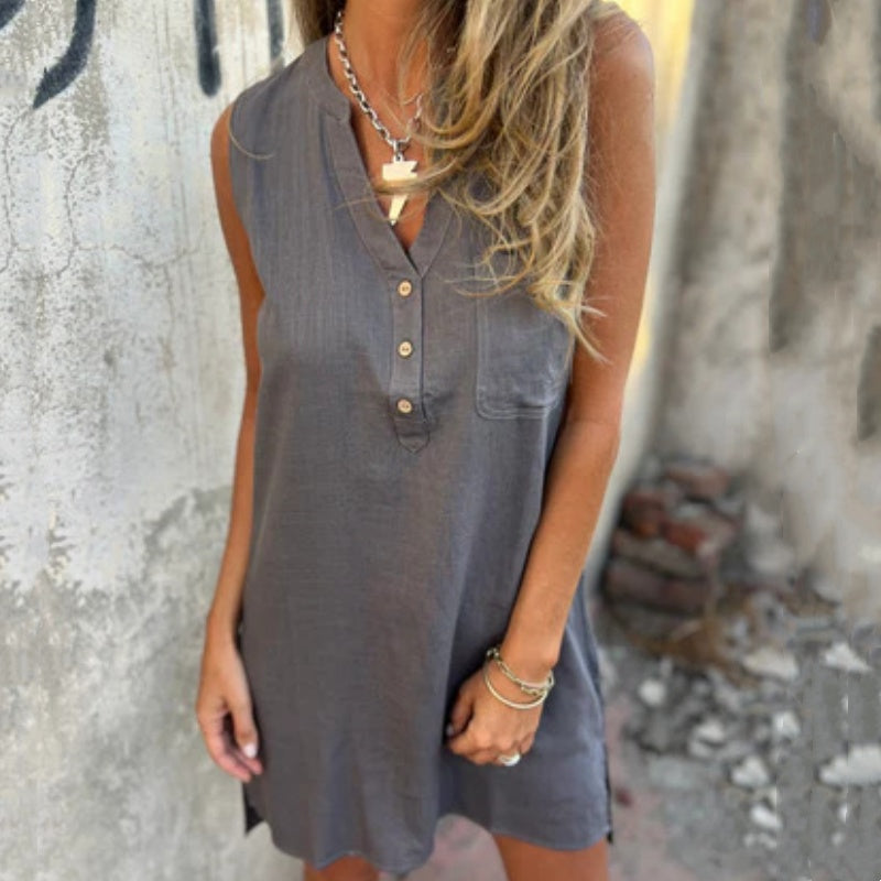 Nola™ – Sleeveless V-Neck Button-Down Dress with Pockets