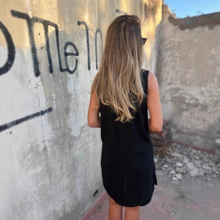 Nola™ – Sleeveless V-Neck Button-Down Dress with Pockets
